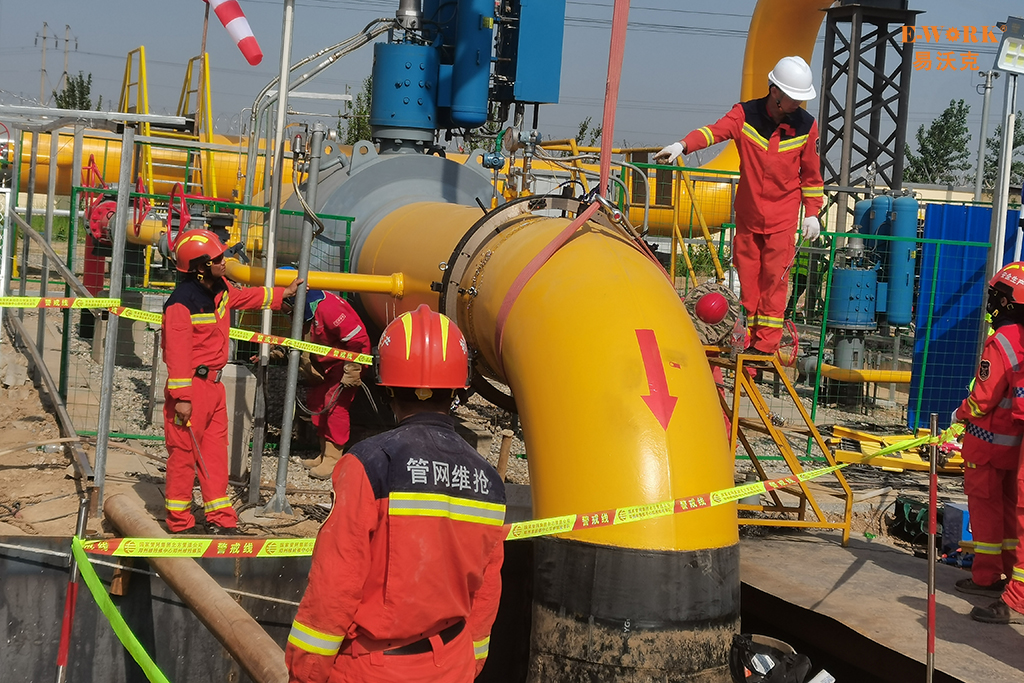 易沃克分瓣式切割坡口機維搶修現(xiàn)場